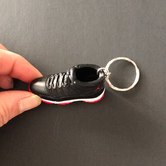 Air Jordan Sneaker Keychains - Picture 6 of 6